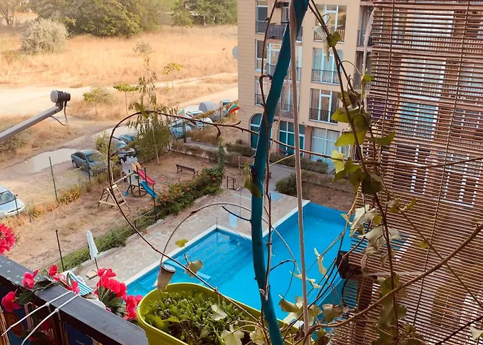 Apartment студия мир авангарда *